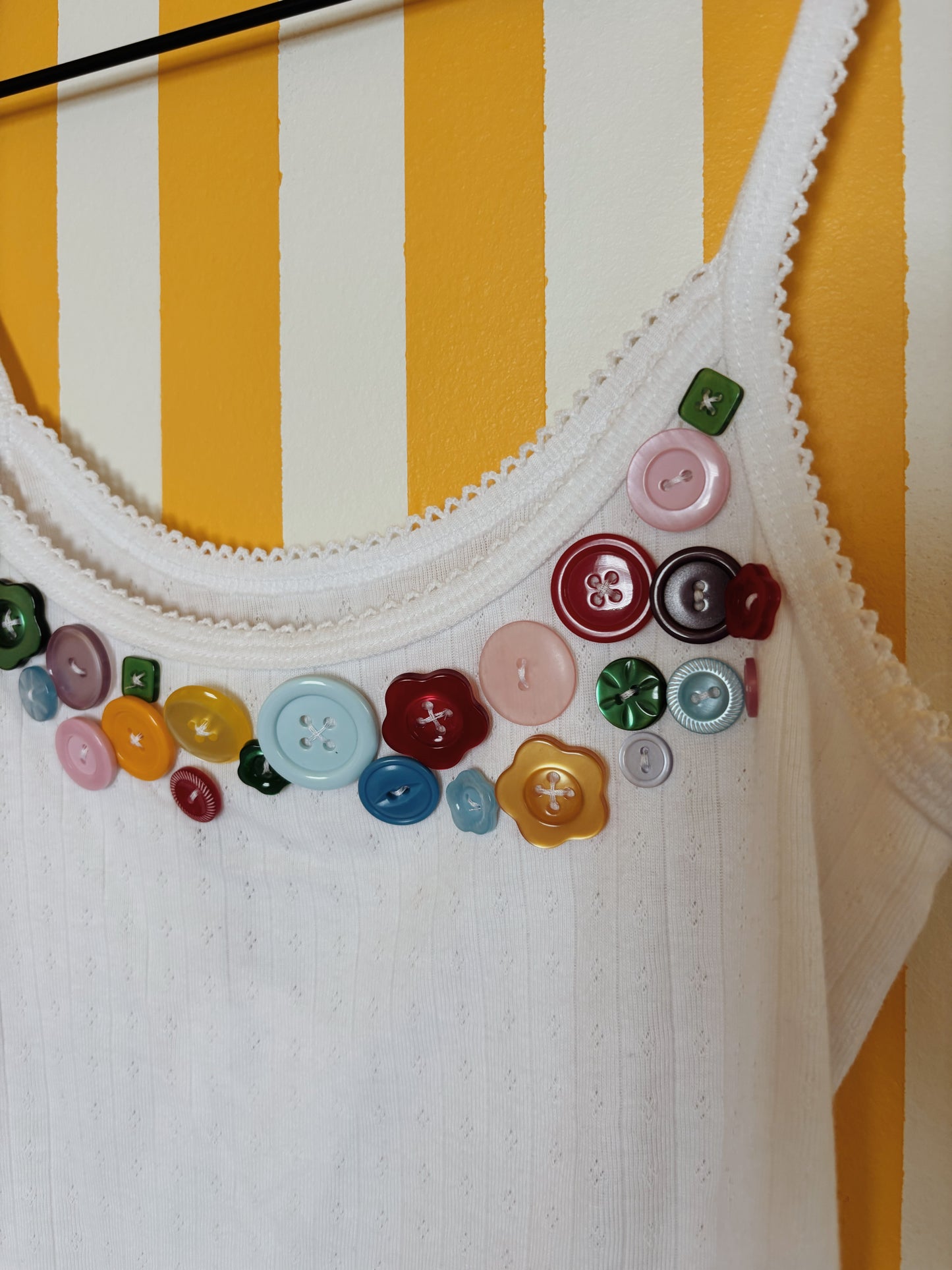 button tank white